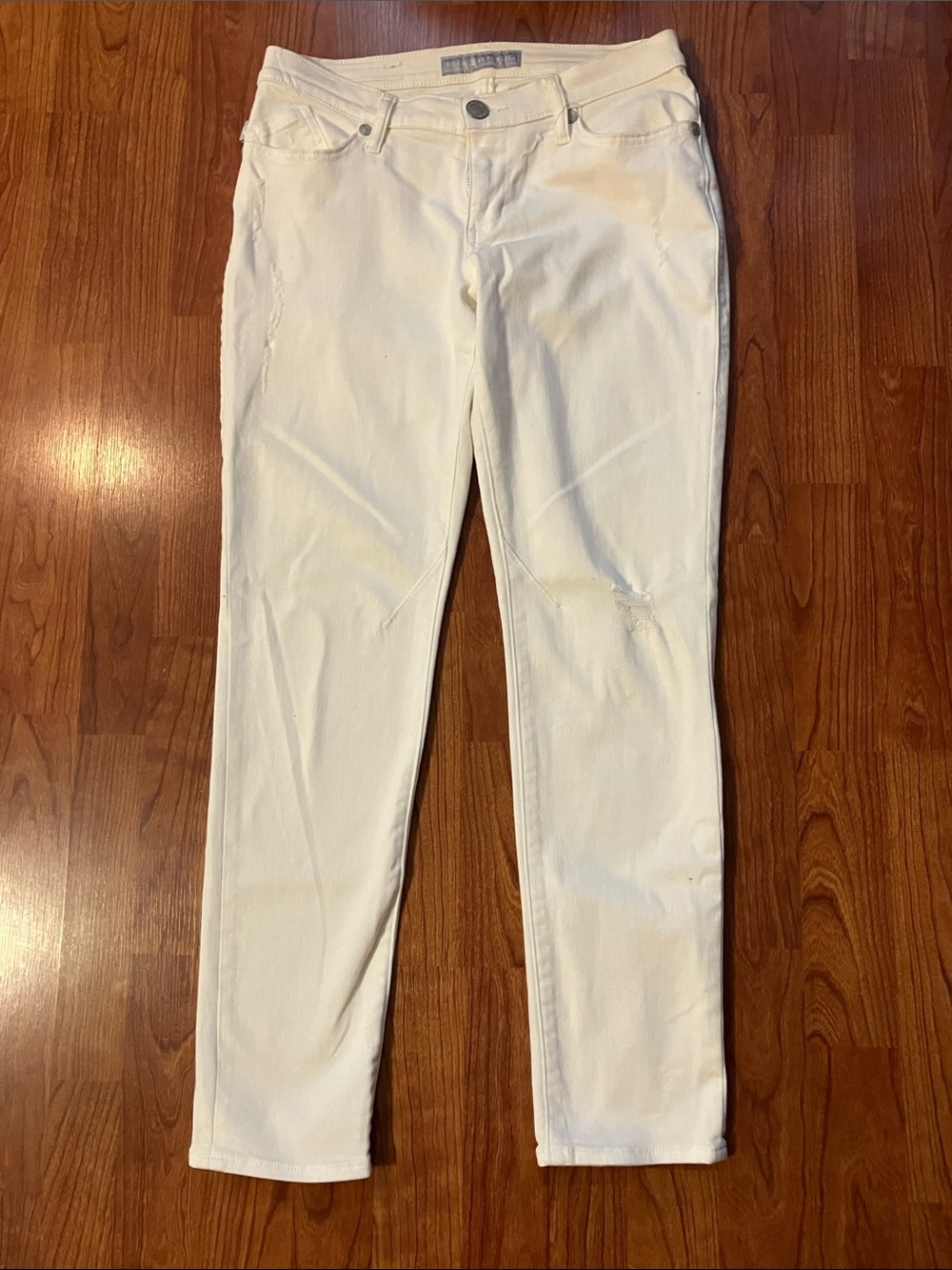 Rock & Republic Off-White Skinny Jeans